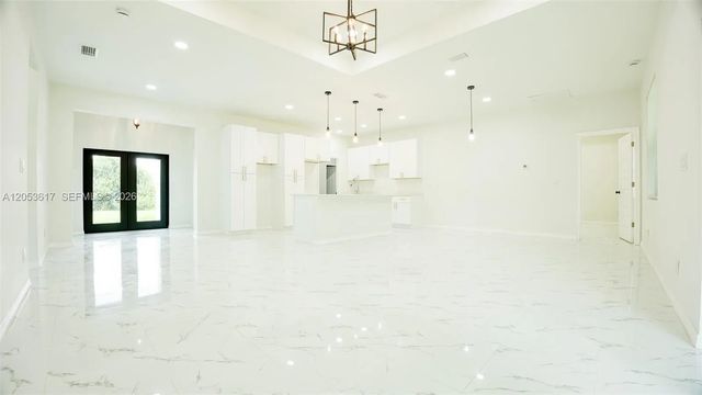 5 of 19 - 2524 Lakeview Drive, Lehigh Acres, FL