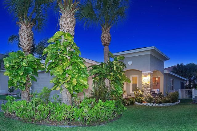 2 of 35 - 742 Nw Leonardo Circle, Port St. Lucie, FL