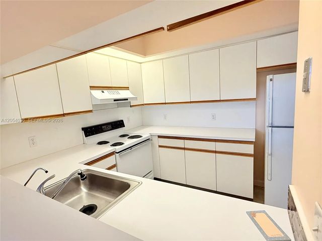 4 of 19 - 12901 Sw 15th Court #402v, Pembroke Pines, FL