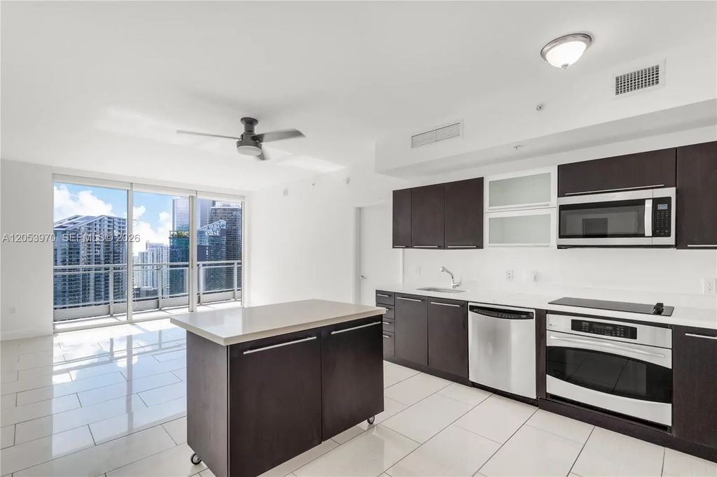 90 Sw 3rd Street #4403, Miami