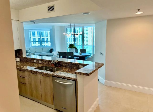 2 of 15 - 350 Se 2nd Street #2630, Fort Lauderdale, FL