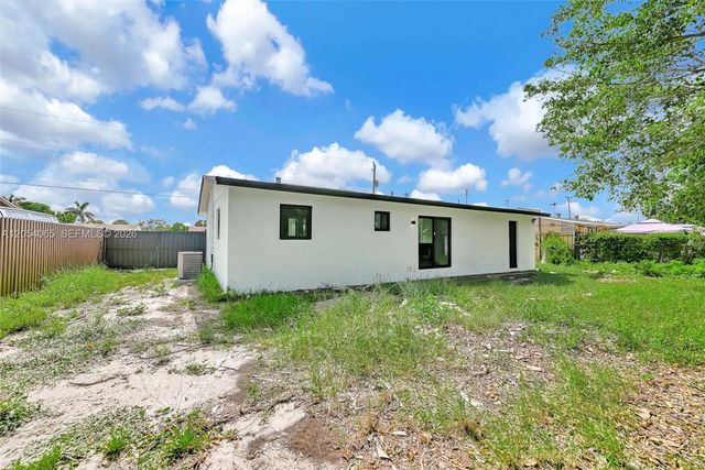 2 of 31 - 17231 Nw 47th Court, Miami Gardens, FL