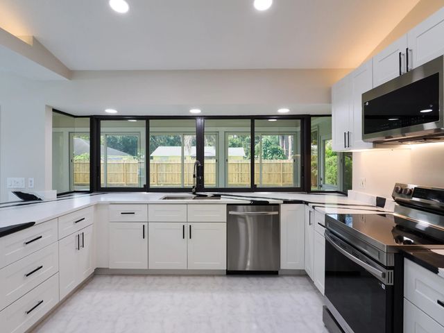 2 of 25 - 672 Sw Ewing Avenue, Port St. Lucie, FL