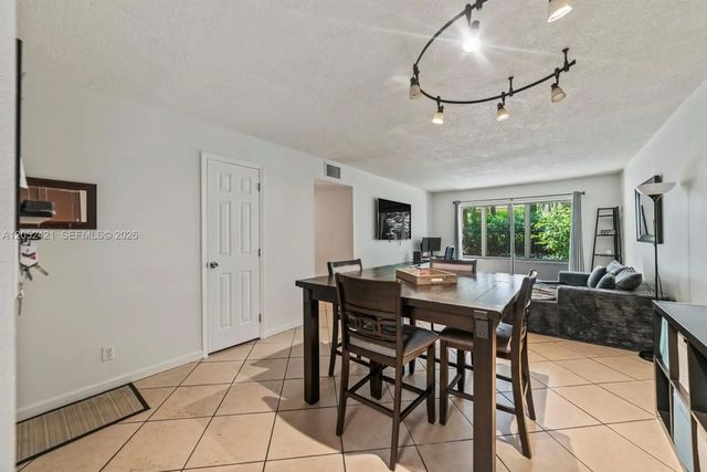 4 of 30 - 1400 Tallwood Avenue #107, Hollywood, FL