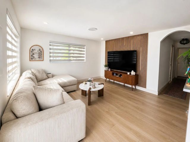 2 of 12 - 412 S 24th Avenue, Hollywood, FL