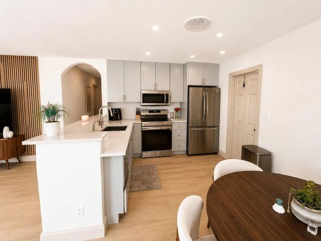 4 of 12 - 412 S 24th Avenue, Hollywood, FL