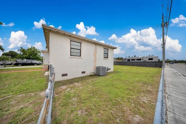 5 of 35 - 11 W 64th Street, Hialeah, FL