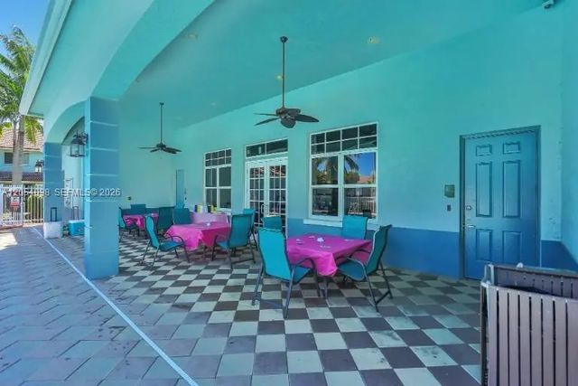 4 of 13 - 1942 Alamanda Way, Riviera Beach, FL