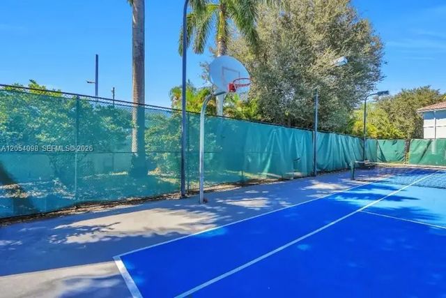 5 of 13 - 1942 Alamanda Way, Riviera Beach, FL