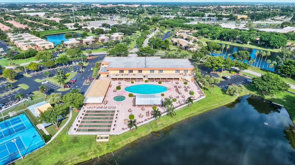 15235 Lakes Of Delray Boulevard #299, Delray Beach