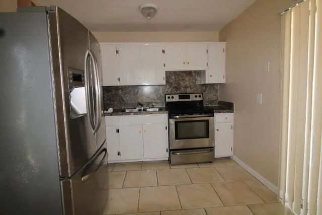 2 of 16 - 1412 W 6th Street, Riviera Beach, FL