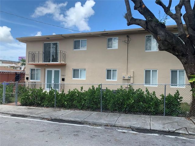 901 Nw 22nd Court, Miami