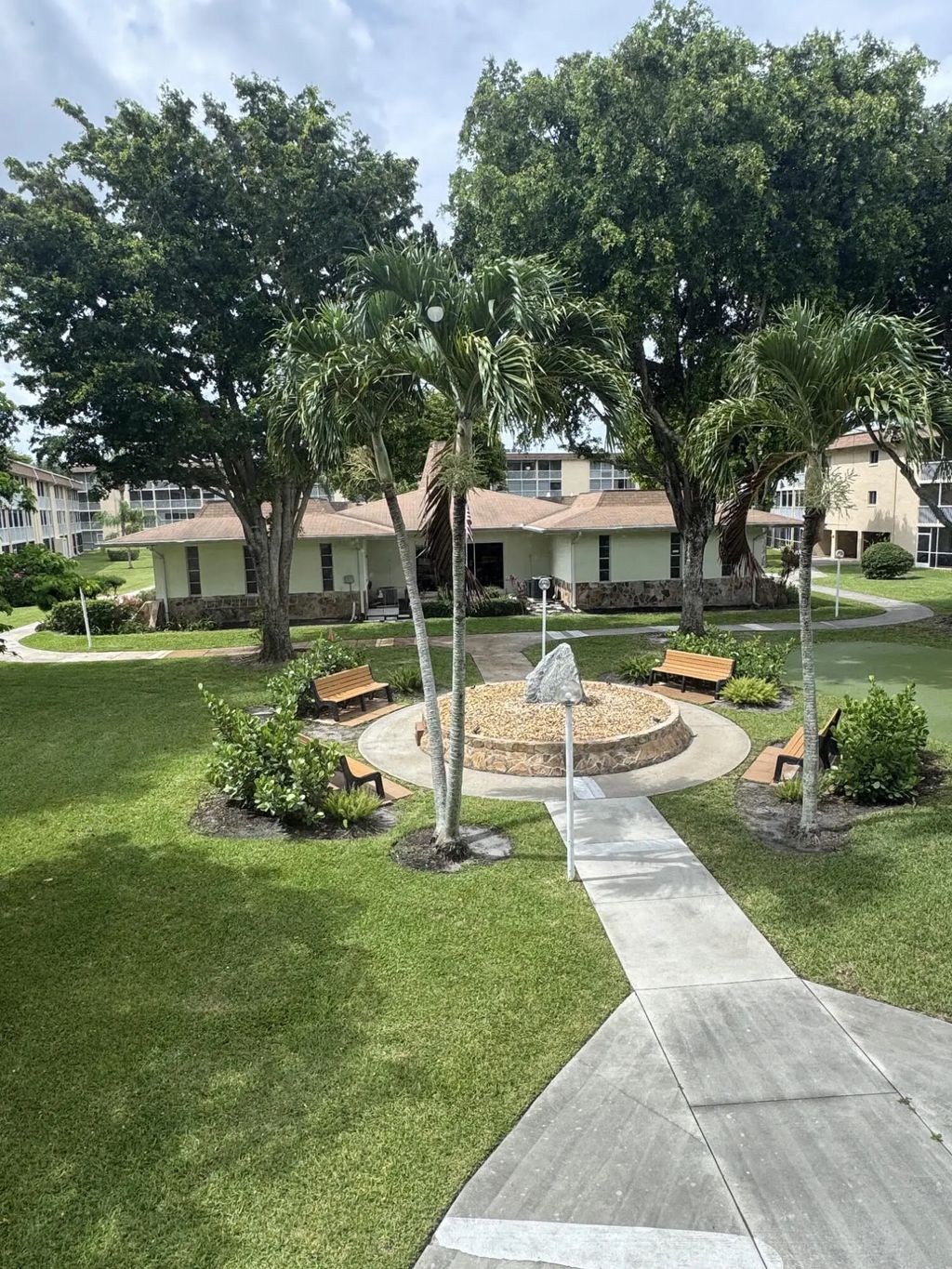 700 Village Green Court #221, Palm Springs