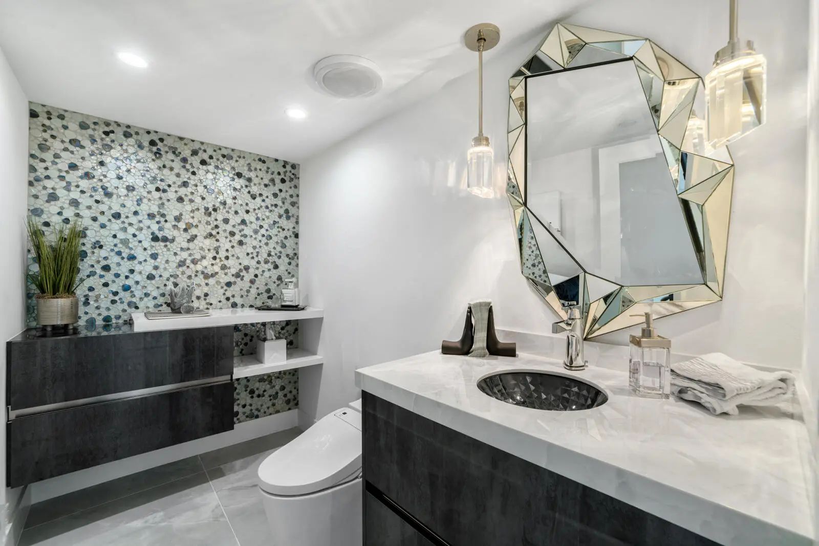 3407 S Ocean Boulevard #ph D, Highland Beach, FL, 33487