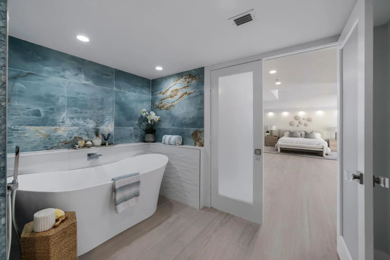 3407 S Ocean Boulevard #ph D, Highland Beach, FL, 33487