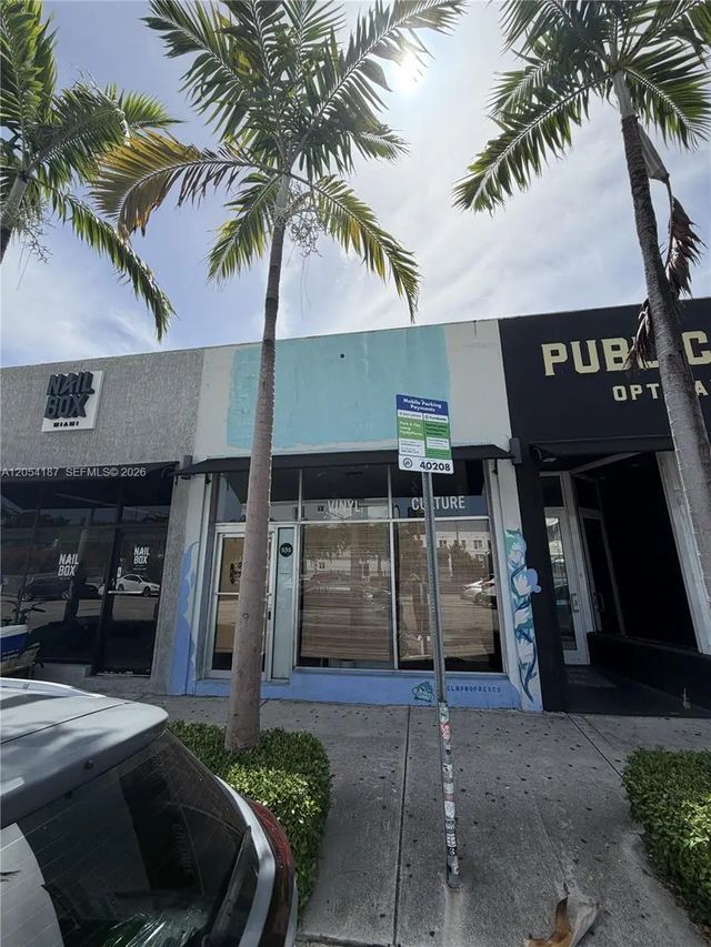 2 of 3 - 535 Sw 12th Avenue, Miami, FL