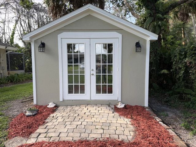 2 of 17 - 1290 5th Place, Vero Beach, FL