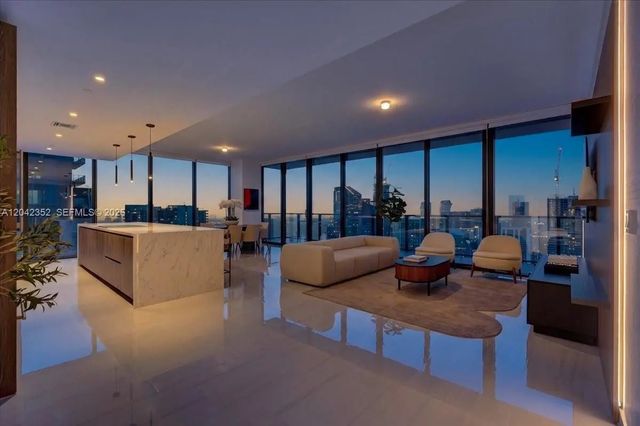 20 Ne 11th Street #6003, Miami