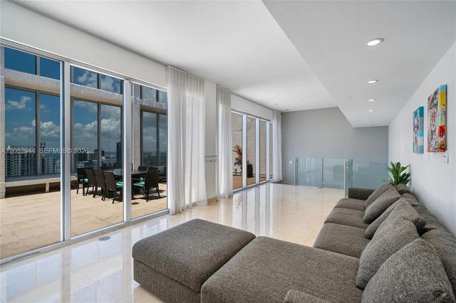 3 of 25 - 495 Brickell #5705, Miami, FL