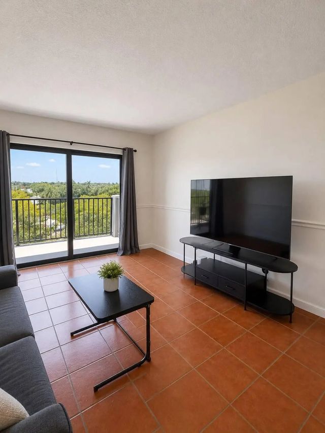 3 of 13 - 900 River Reach Drive #510, Fort Lauderdale, FL