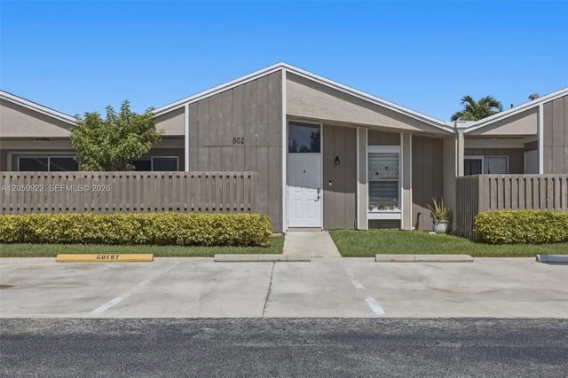 502 Woodgate Circle #b, Sunrise