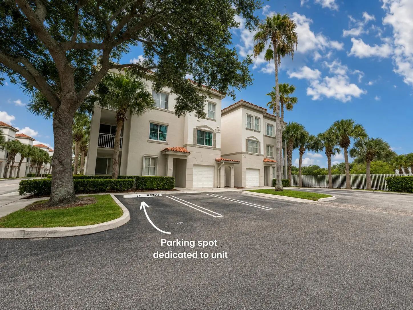 RESIDENCES AT LEGACY PLACE CONDO Residential home - 11023 Legacy Lane #301, Palm Beach Gardens