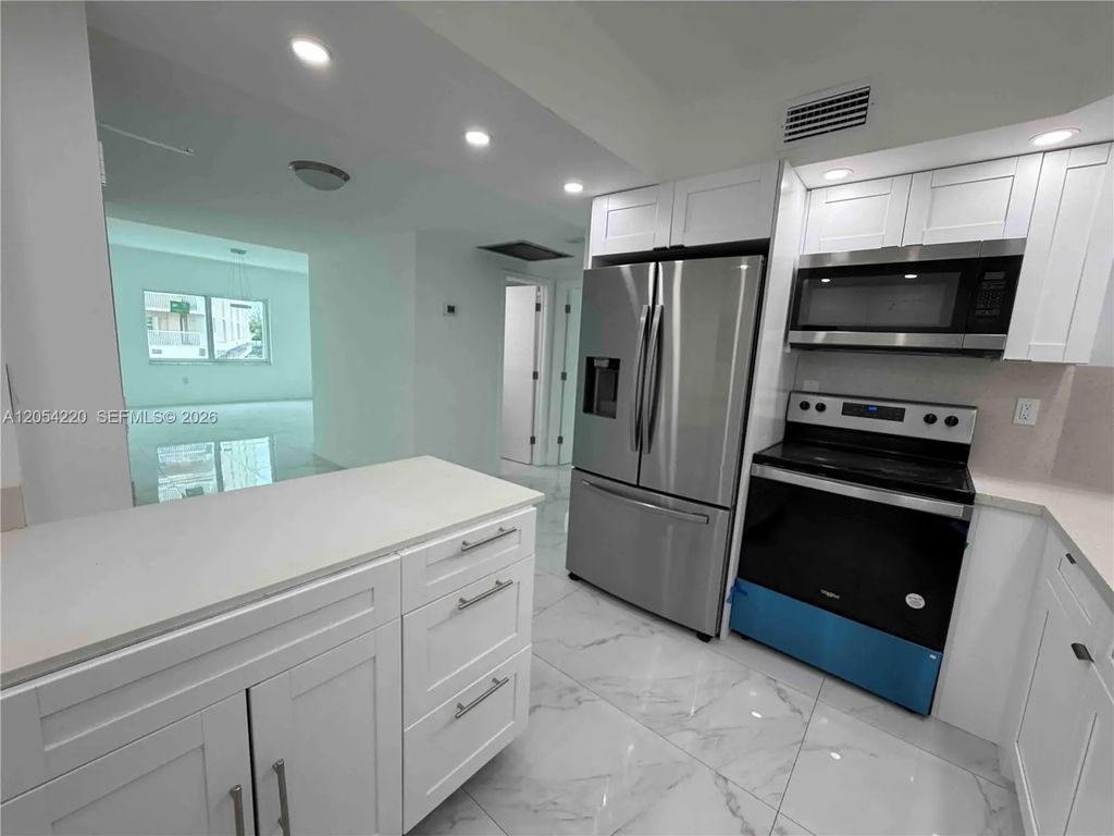 500 Bayview Drive #232, Sunny Isles Beach