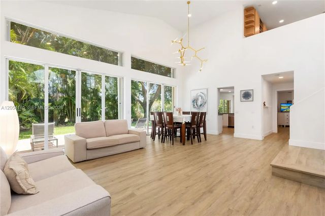 5 of 72 - 524 Water Point, Weston, FL