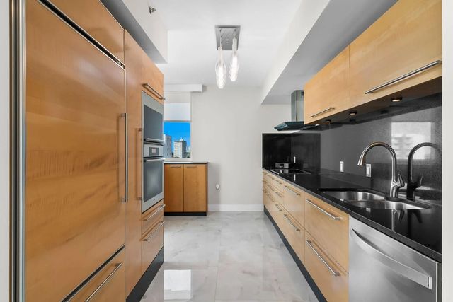5 of 31 - 101 S Fort Lauderdale Beach Boulevard #907, Fort Lauderdale, FL