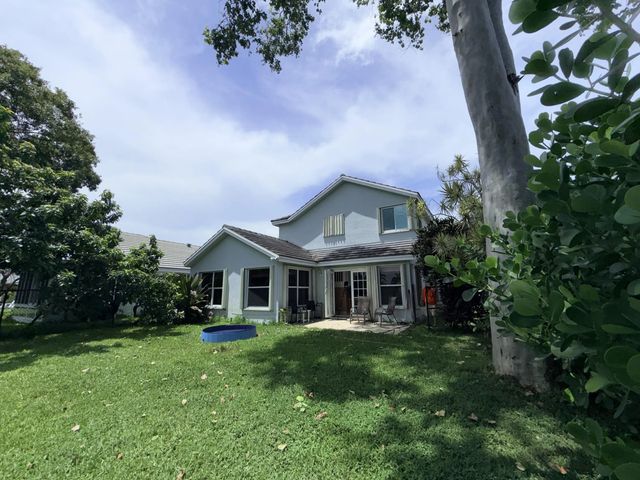 8870 Woodside Court, Davie