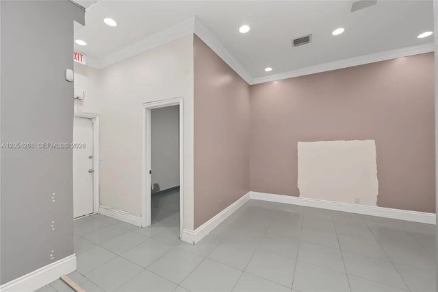 3 of 32 - 3313 Ne 32nd Street, Fort Lauderdale, FL