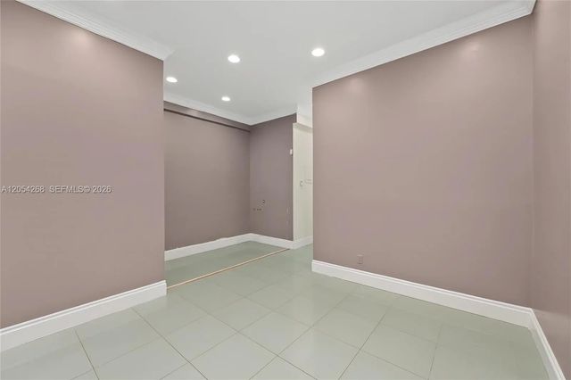 5 of 32 - 3313 Ne 32nd Street, Fort Lauderdale, FL