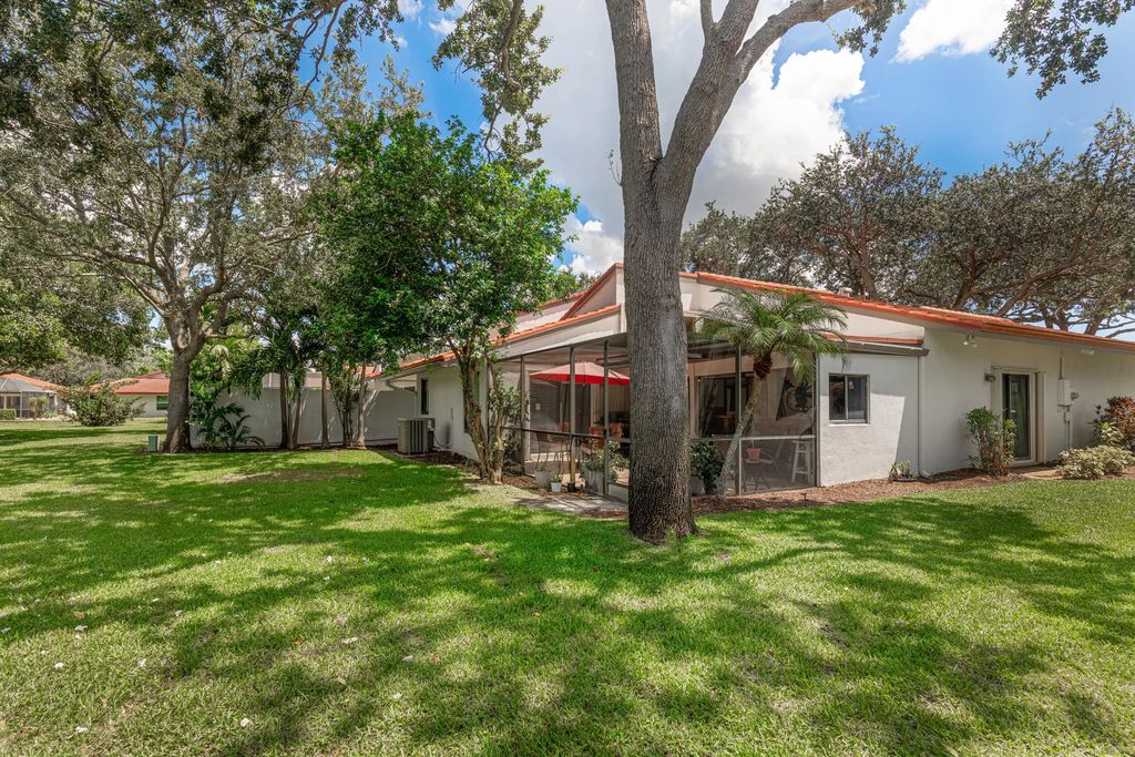 627 Hollows Circle, Deerfield Beach