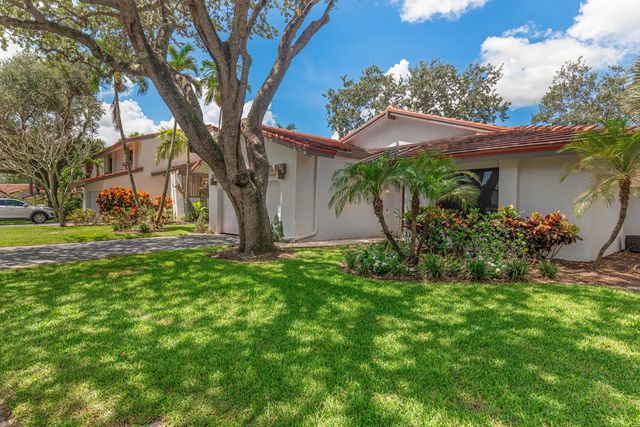 3 of 51 - 627 Hollows Circle, Deerfield Beach, FL