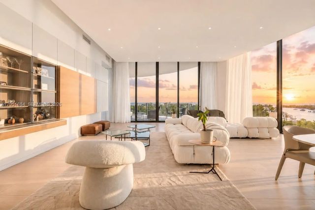 2 of 21 - 2811 S Bayshore Drive #6a, Miami, FL