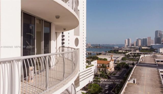 4 of 28 - 1750 N Bayshore Drive #1814, Miami, FL