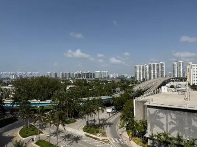 4 of 8 - 19201 Collins Avenue #837, Sunny Isles Beach, FL