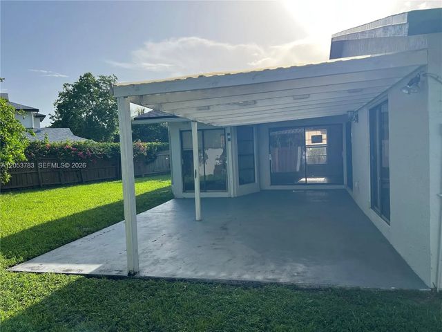 3 of 10 - 590 Sw 166th Terrace, Weston, FL