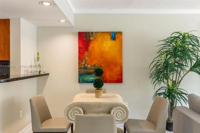 4 of 43 - 10122 Sw 77th Court, Miami, FL