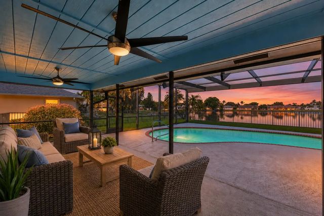 2 of 37 - 7407 Hazelwood Circle, Lake Worth, FL