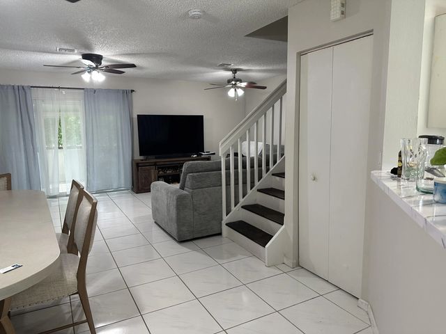 3 of 13 - 1420 Sw 47th Avenue, Deerfield Beach, FL