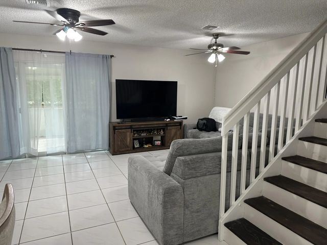 4 of 13 - 1420 Sw 47th Avenue, Deerfield Beach, FL