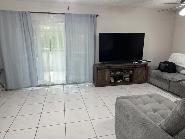 5 of 13 - 1420 Sw 47th Avenue, Deerfield Beach, FL