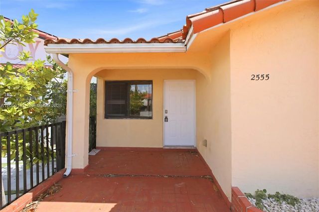 3 of 27 - 2555 W 65th Street, Hialeah, FL