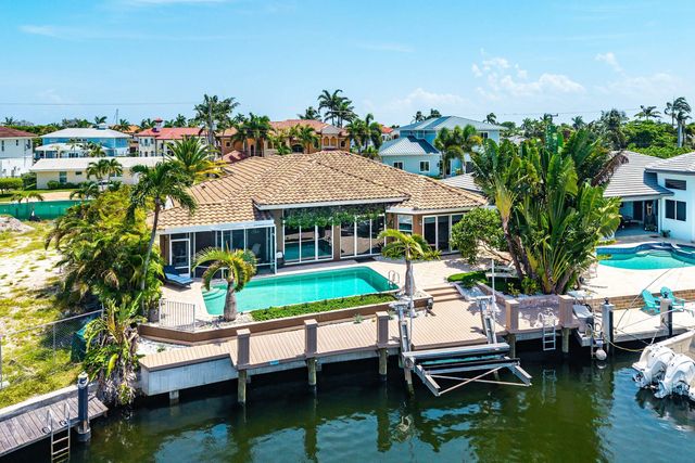 3 of 67 - 2761 Ne 48th Court, Lighthouse Point, FL