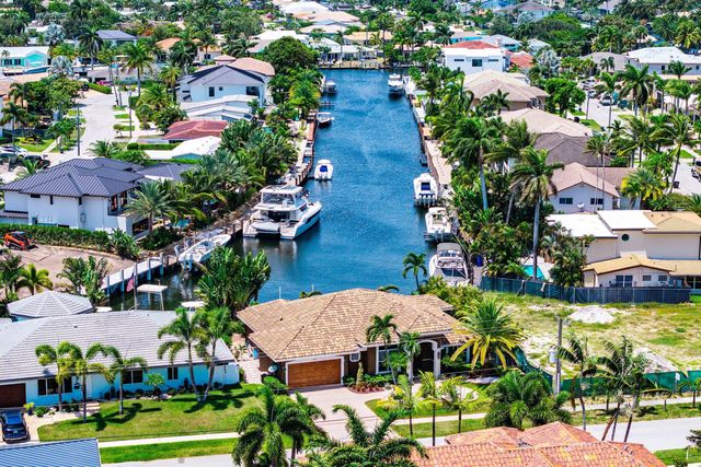 4 of 67 - 2761 Ne 48th Court, Lighthouse Point, FL