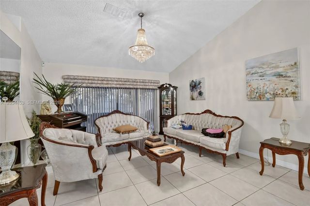 5 of 35 - 709 Nw 177th Avenue, Pembroke Pines, FL