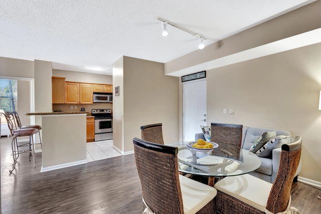 4 of 40 - 11760 Saint Andrews Place #204, Wellington, FL