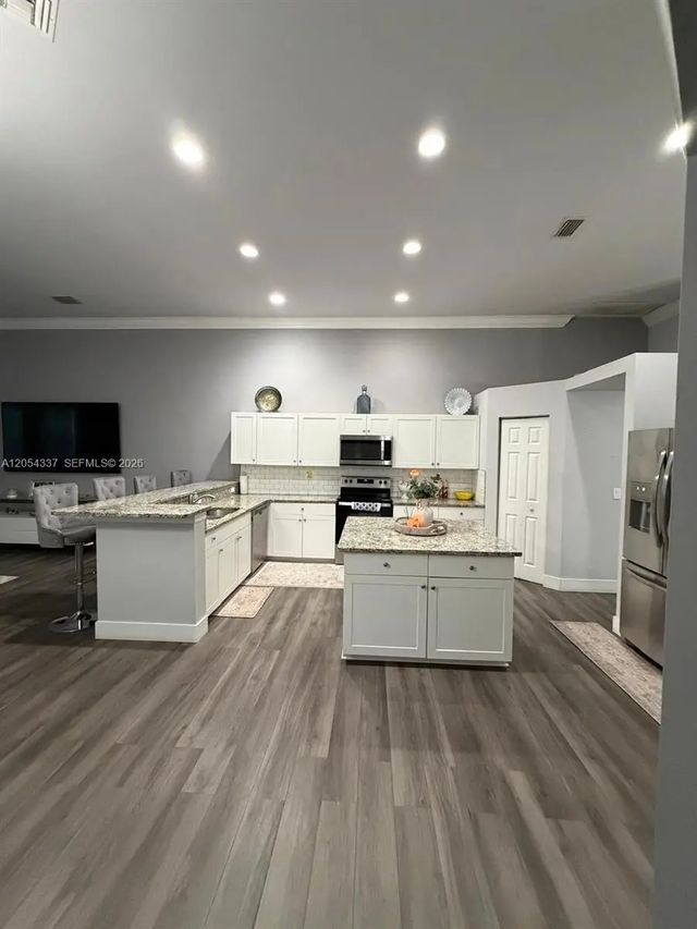 5 of 20 - 15325 N 75th Lane N, Loxahatchee, FL