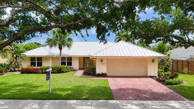 9746 Se Landing Place, Tequesta